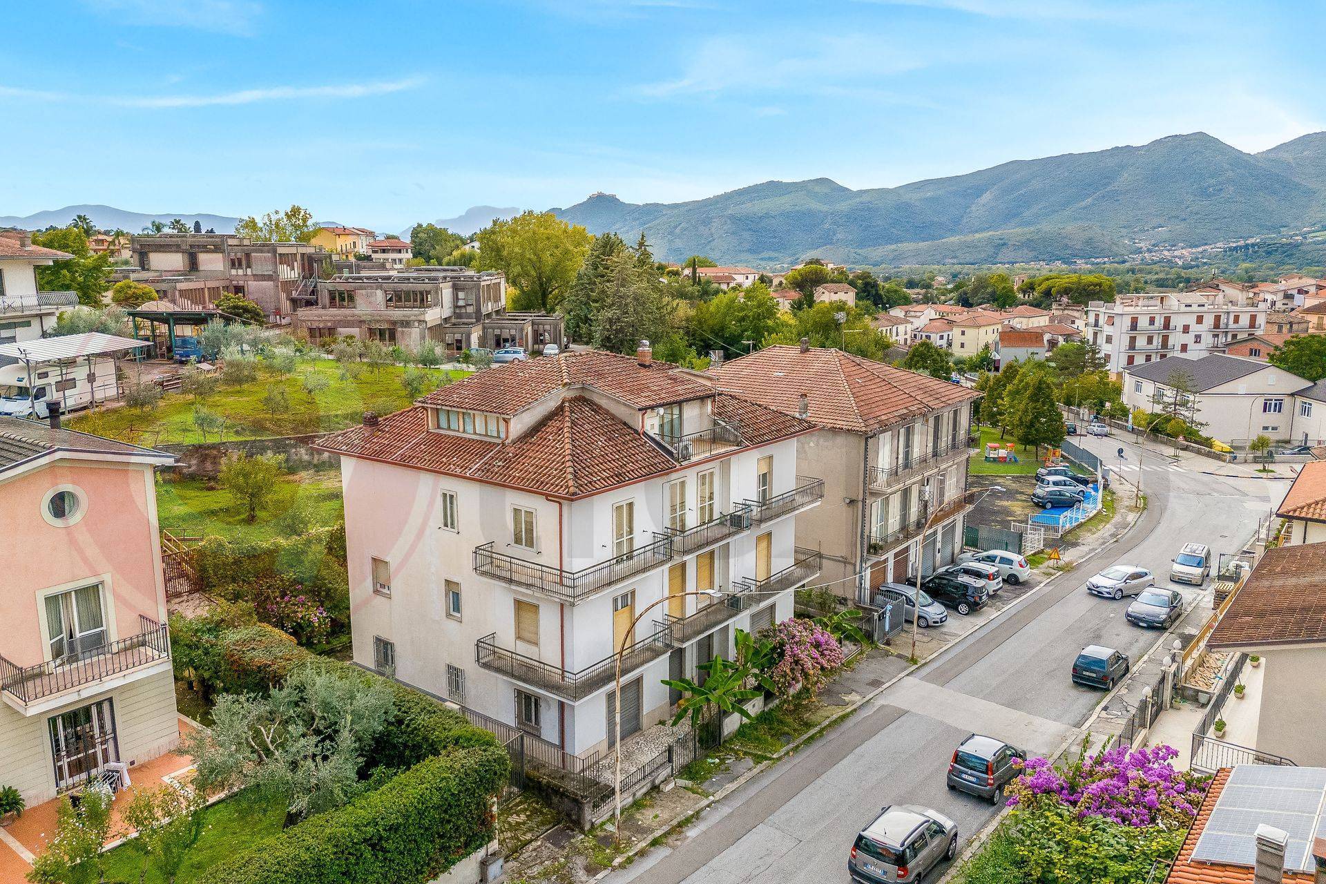 Palazzo intero stabile in vendita a Sant'Elia Fiumerapido