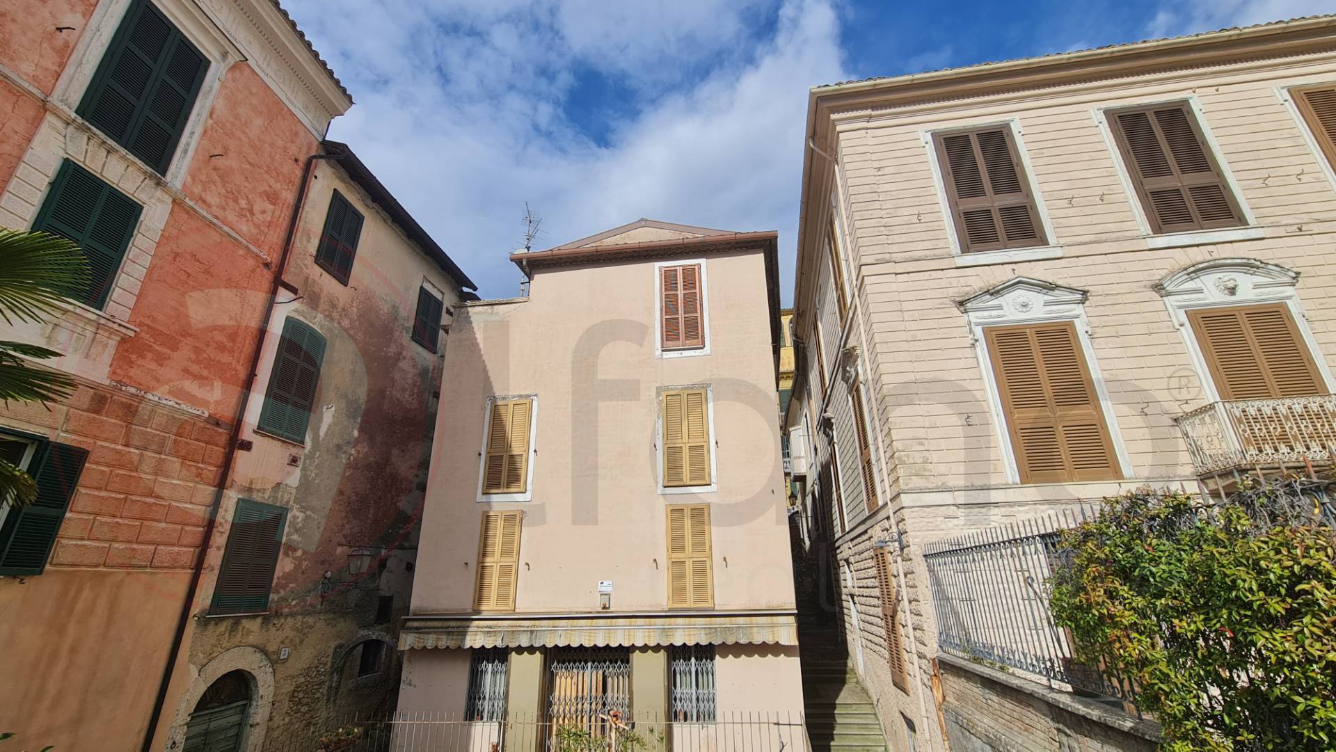 Abitazioni tipiche storiche in vendita a Arpino