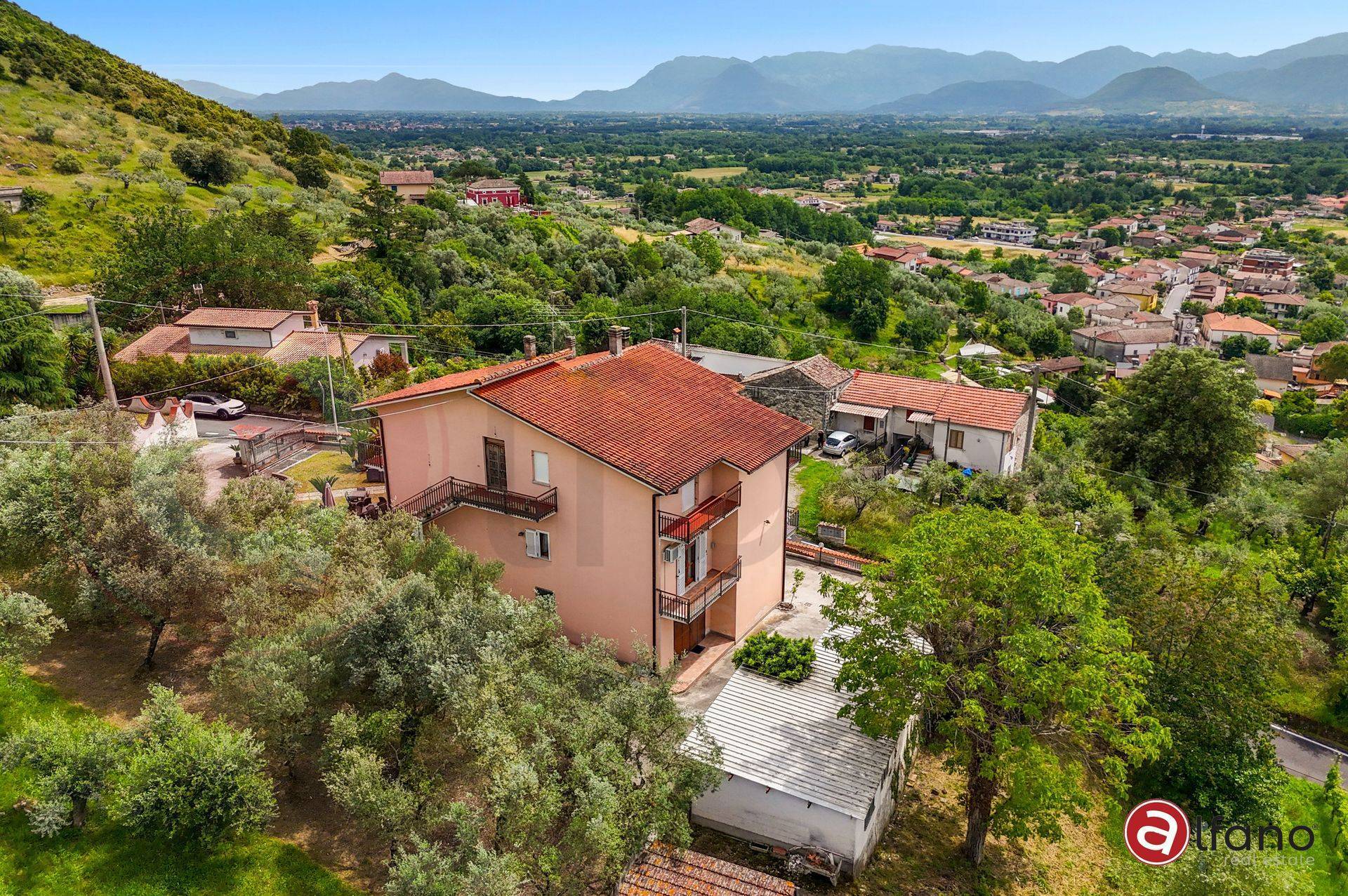 Casa indipendente in vendita a Colfelice, Villafelice