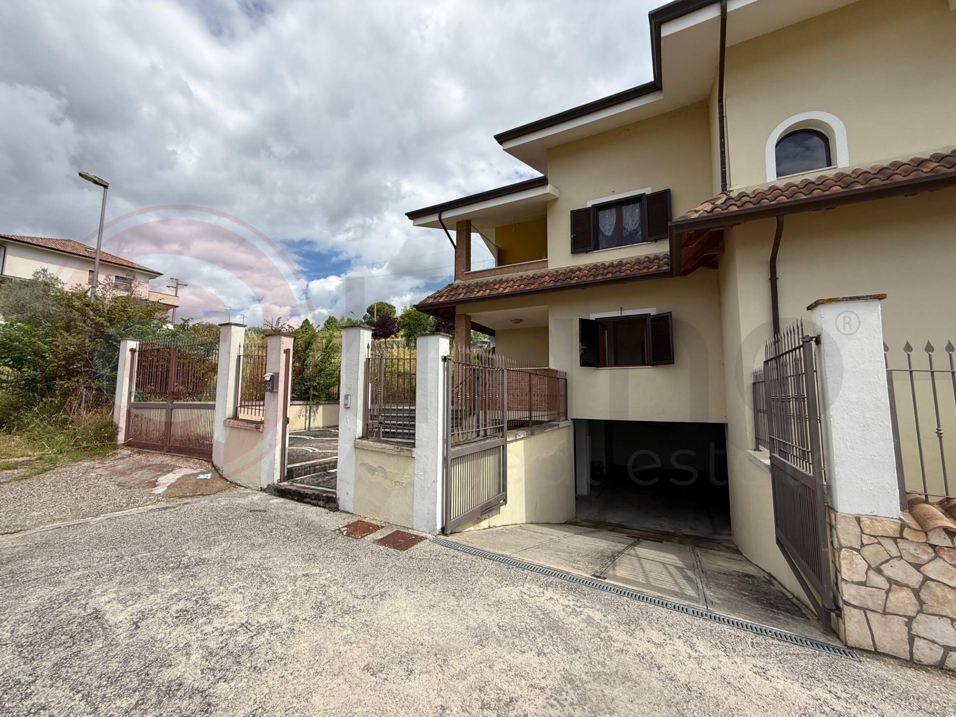 Appartamento in vendita a Colfelice