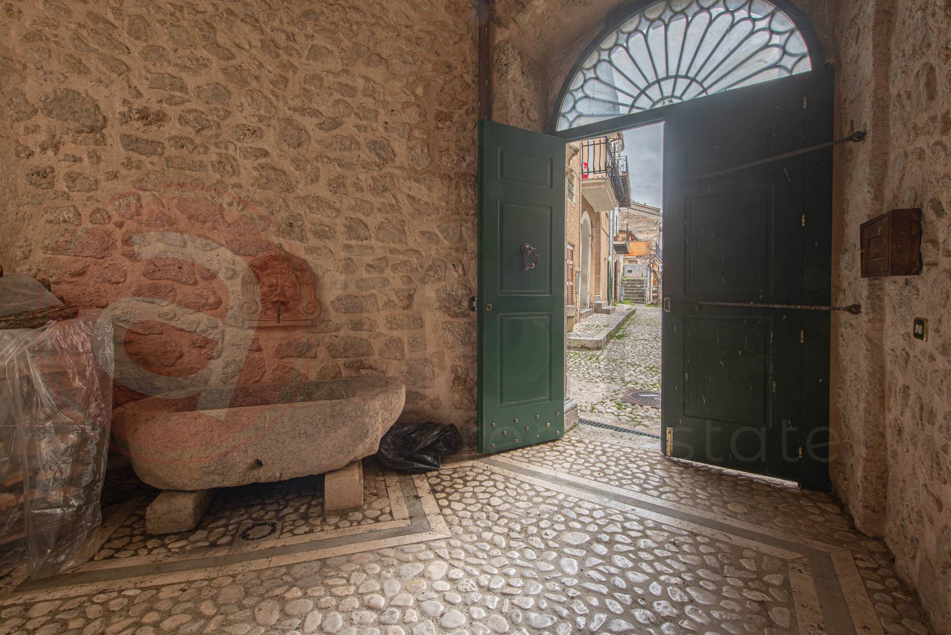 Abitazioni tipiche storiche in vendita a San Donato Val di Comino