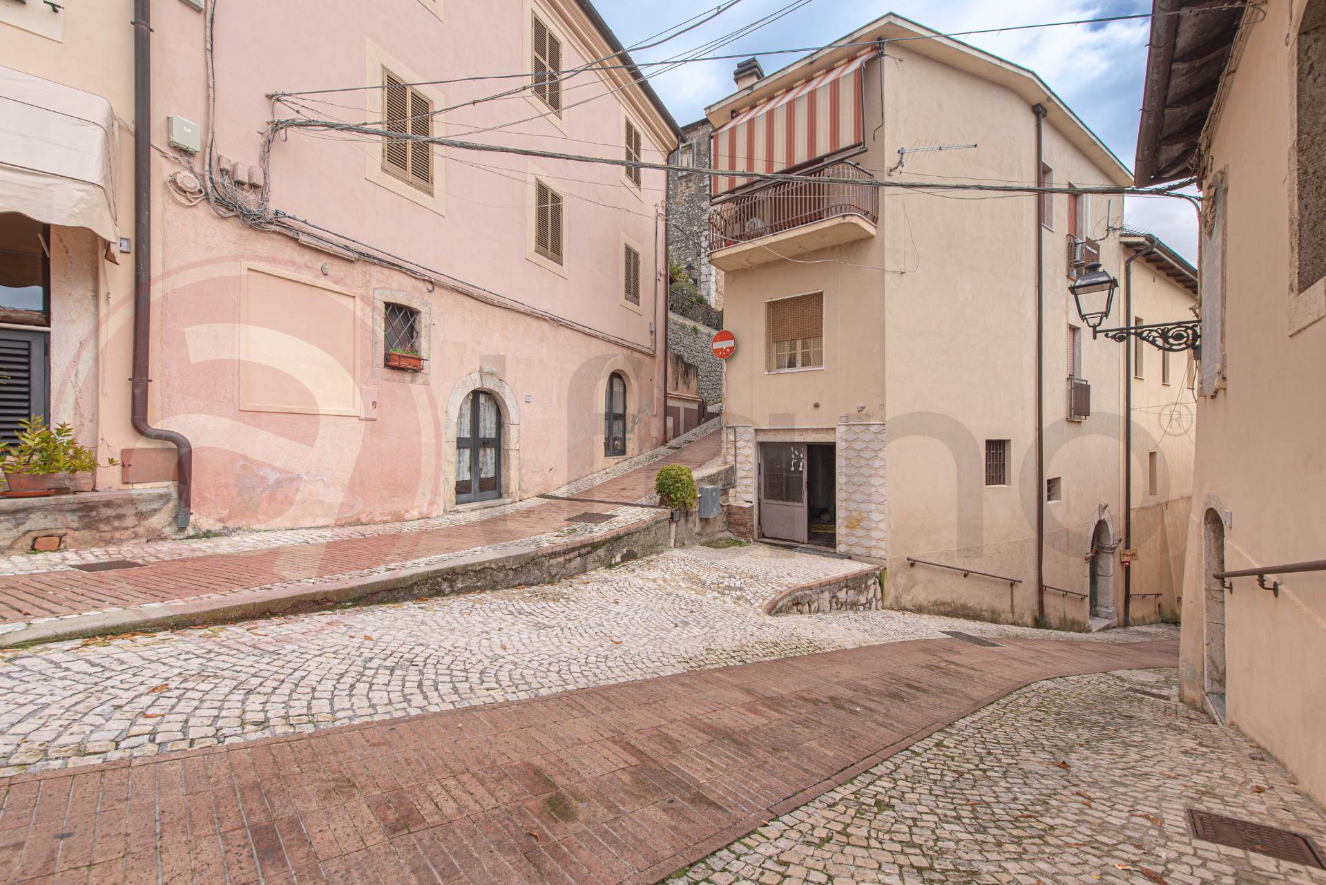 soluzione semiindipendente in vendita a Rocca d'Arce