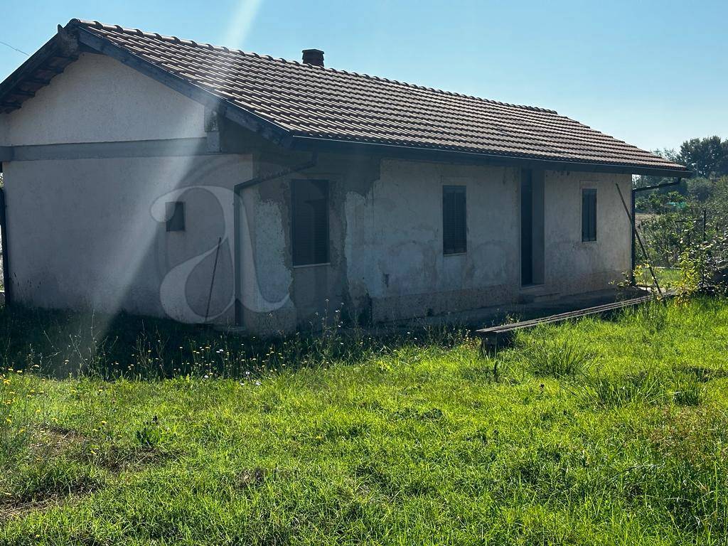 Casale di campagna in vendita a Colfelice