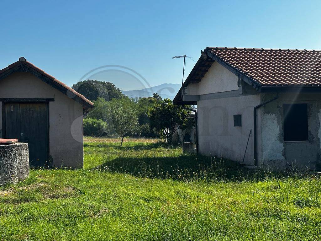 Casale di campagna in vendita a Colfelice