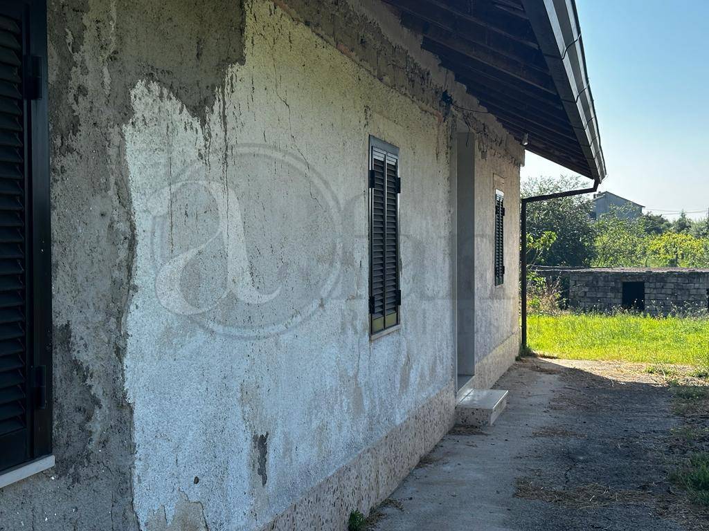 Casale di campagna in vendita a Colfelice