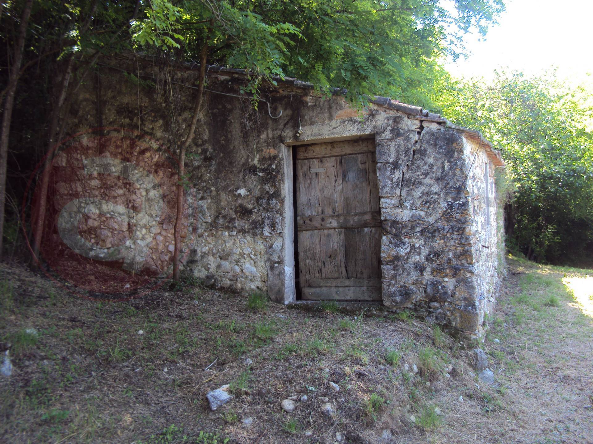 Rudere in vendita a Sant'Ambrogio sul Garigliano