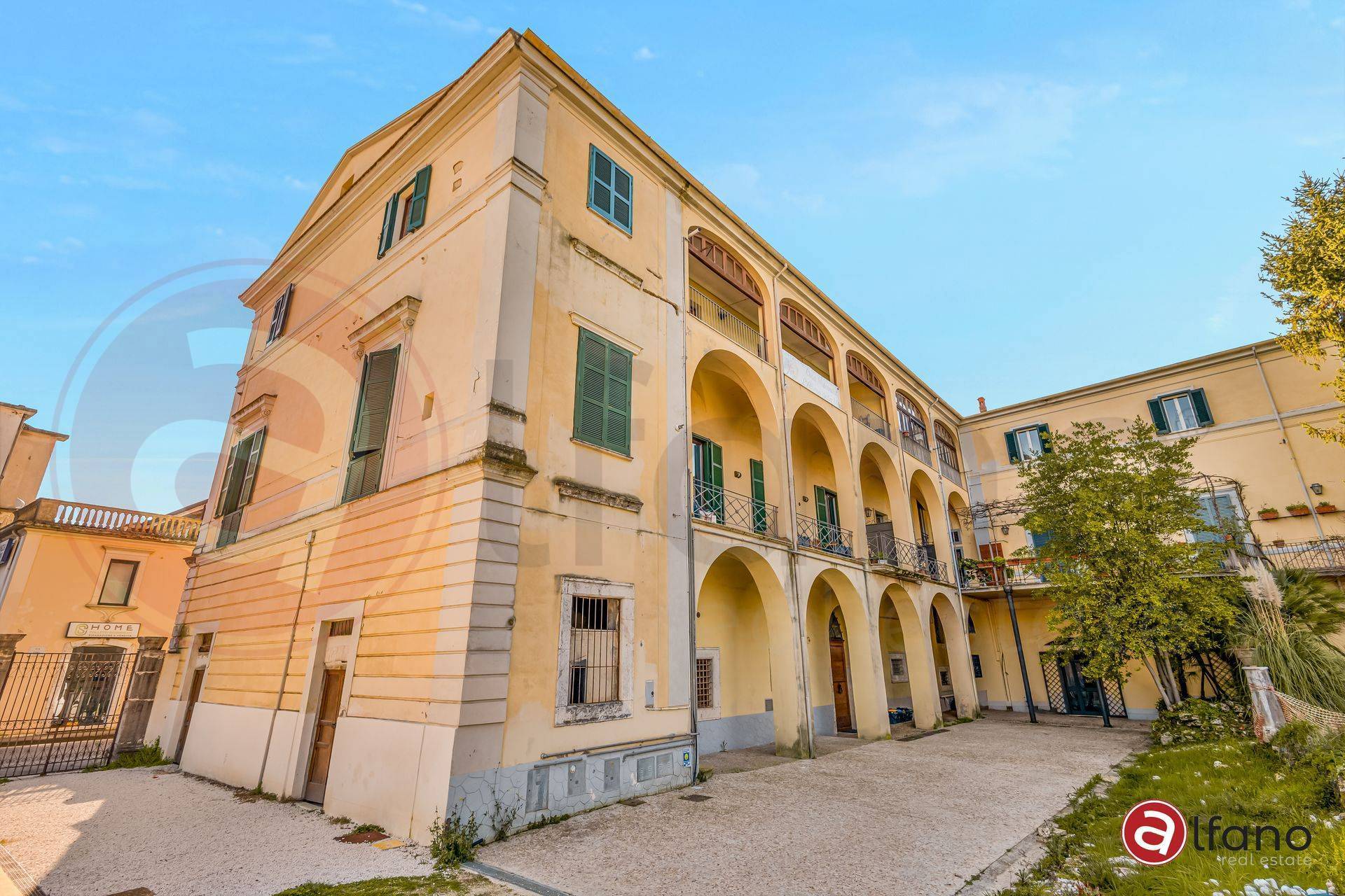 Palazzo storico in vendita a Isola del Liri