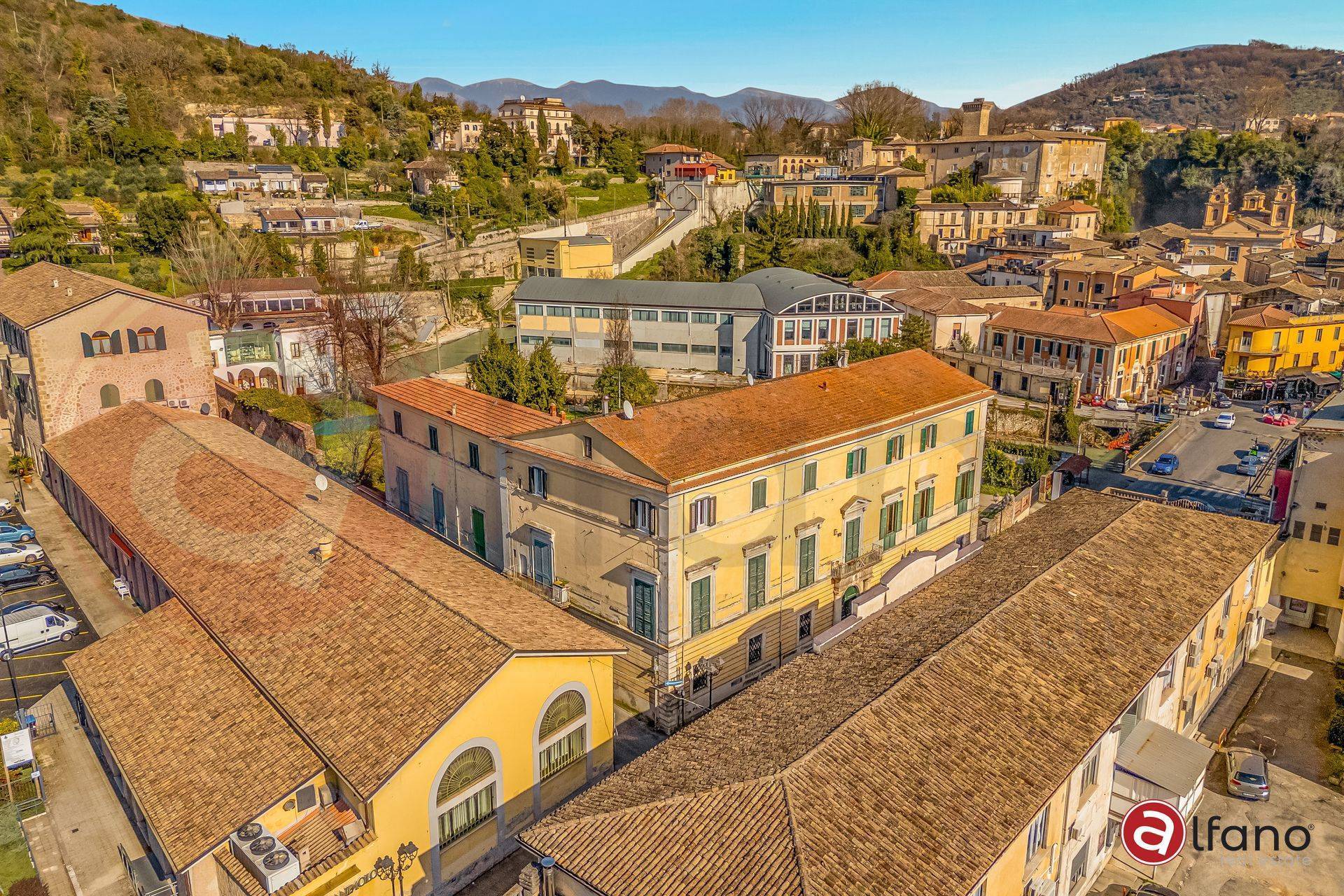 Palazzo storico in vendita a Isola del Liri