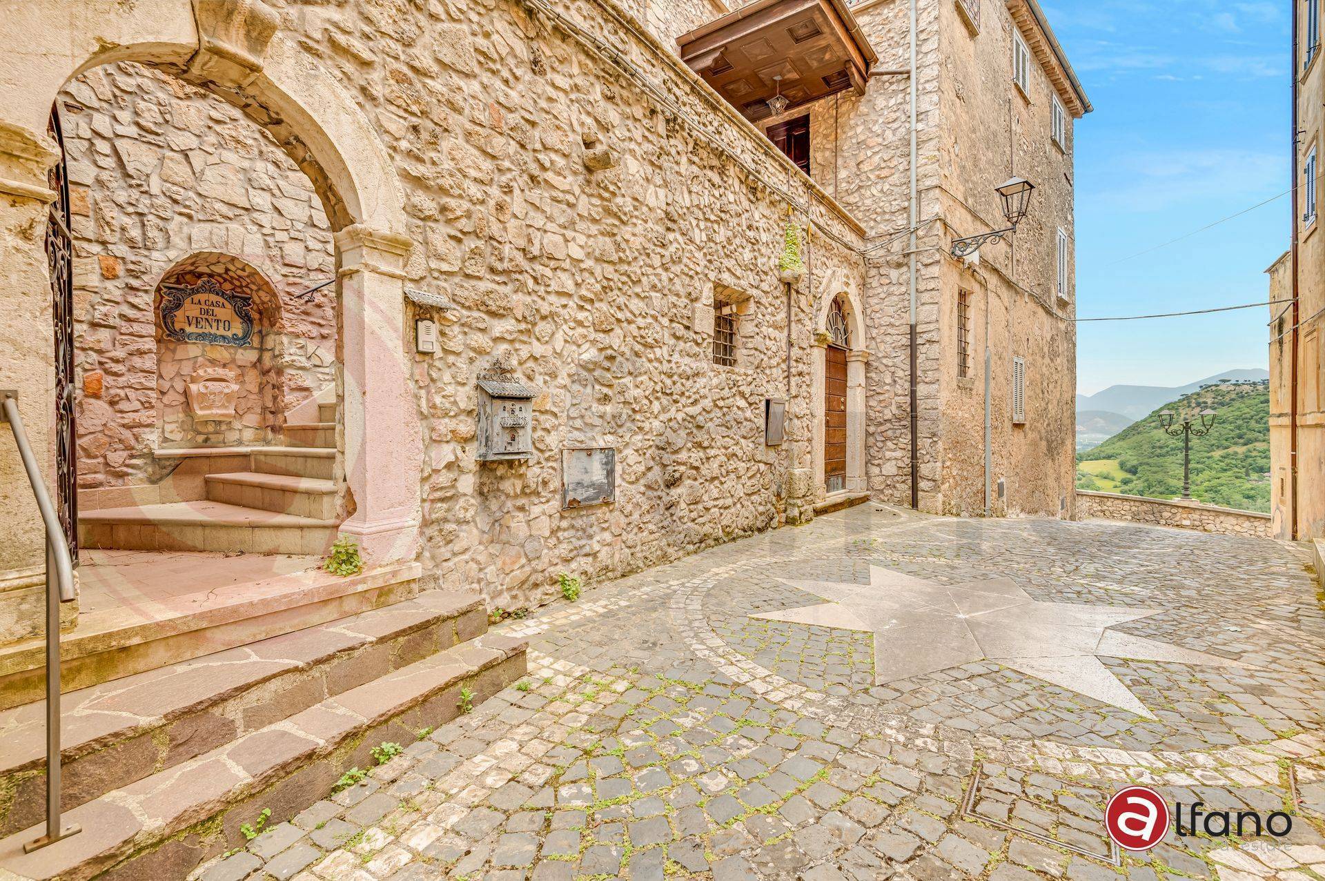 Palazzo storico in vendita a Falvaterra