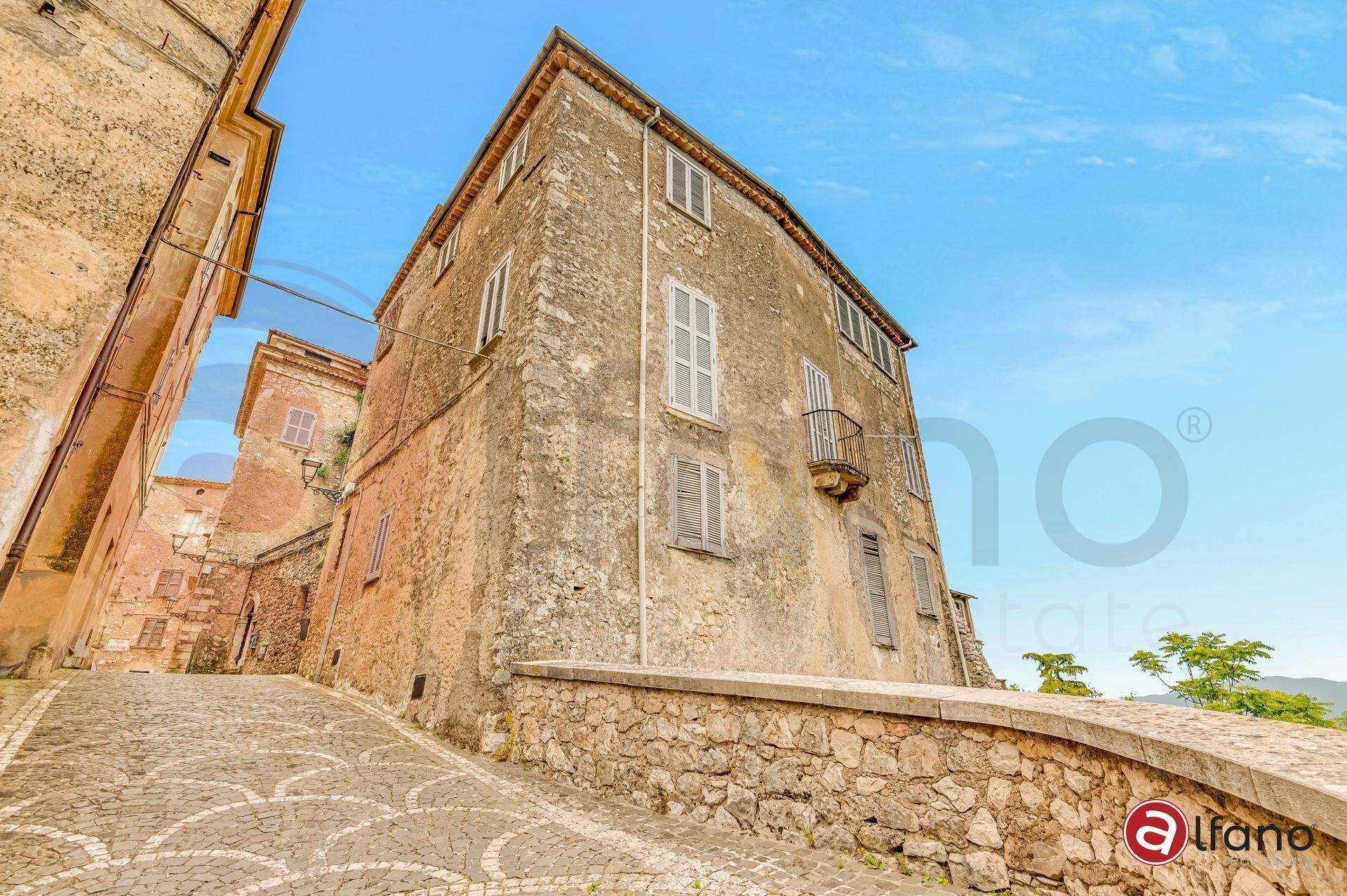 Palazzo storico in vendita a Falvaterra
