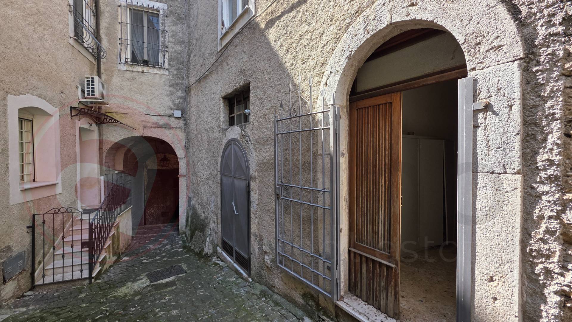 Palazzo storico in vendita a Arce, centro storico