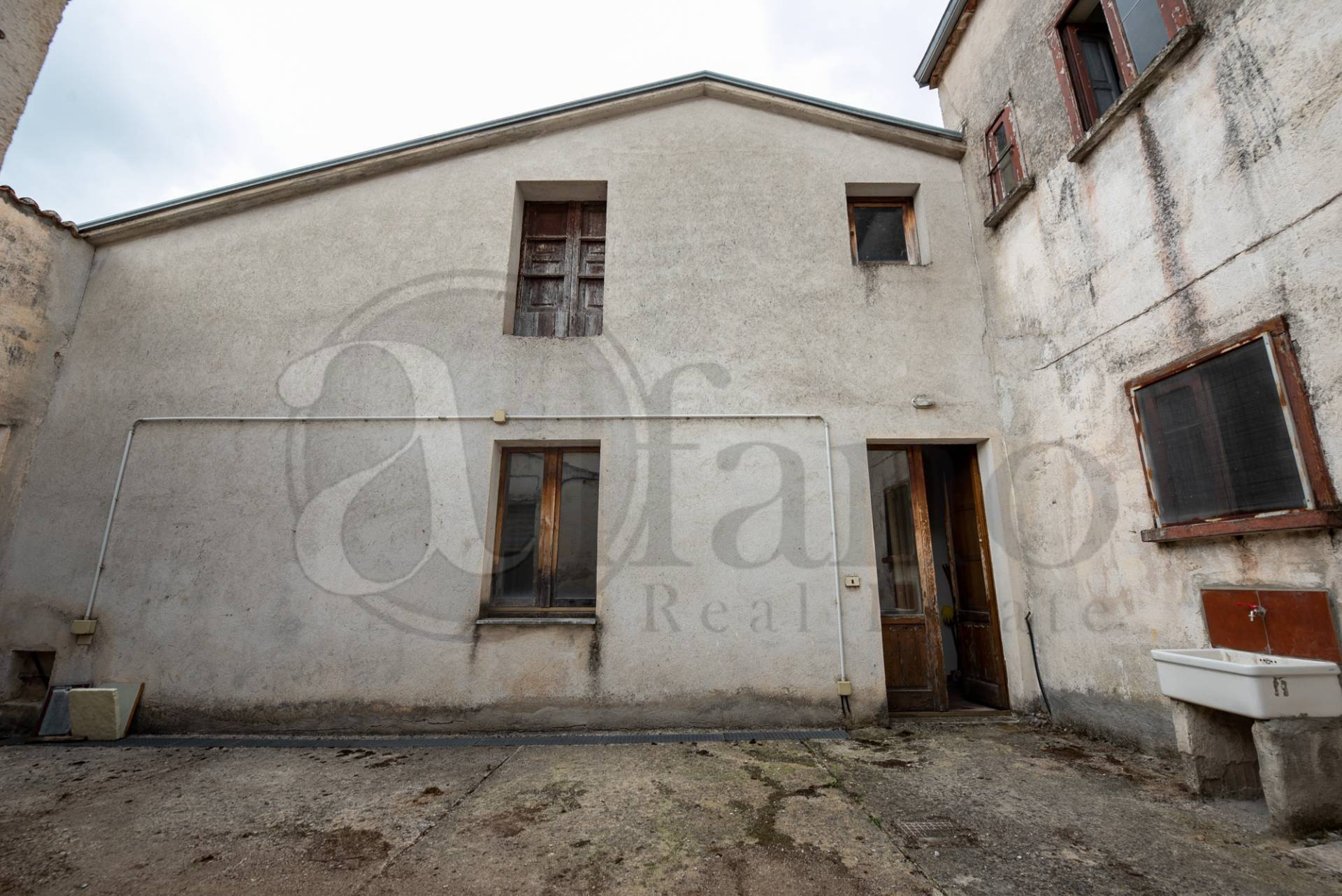 Casale di campagna in vendita a Paterno