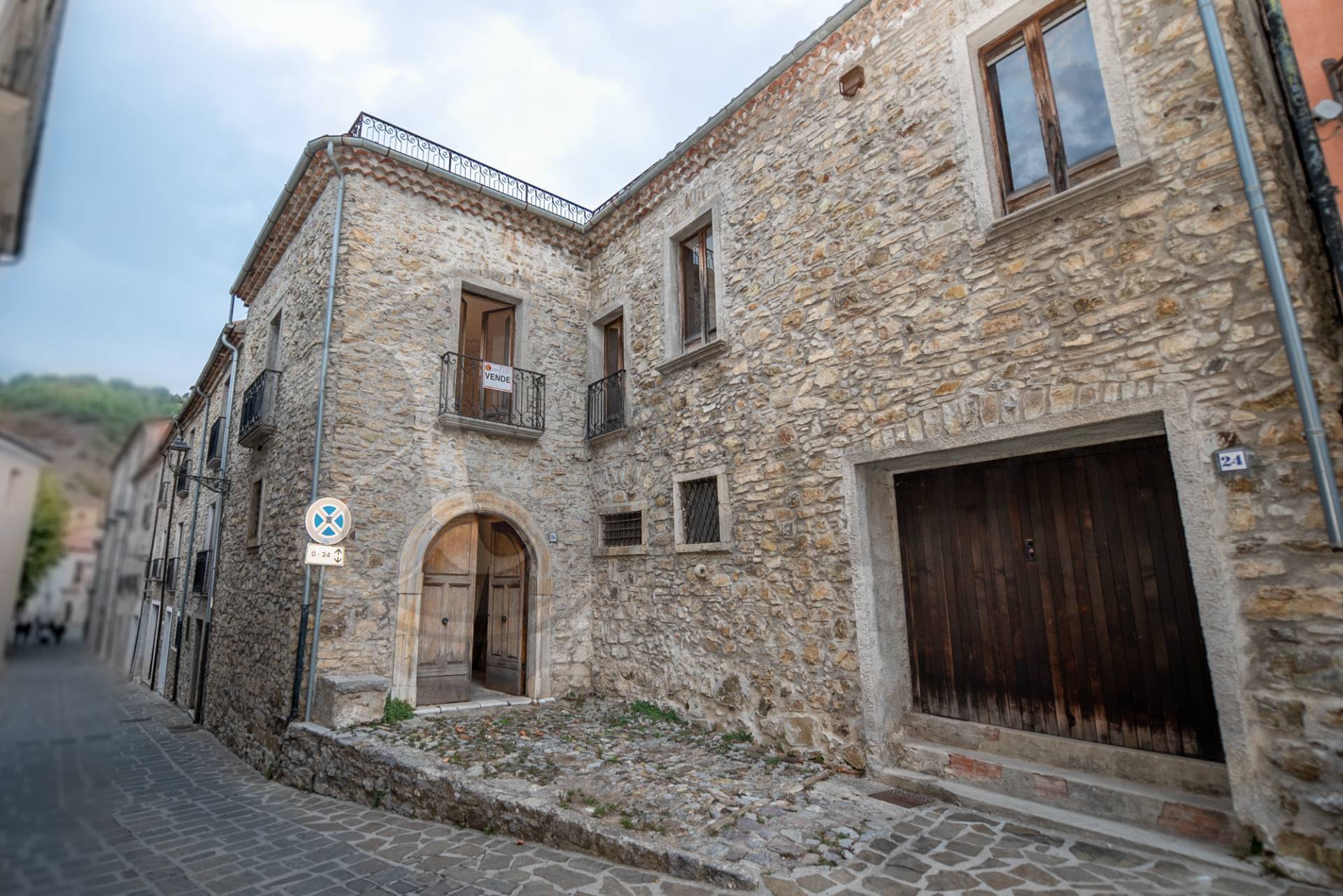 Attico in vendita a Sasso di Castalda