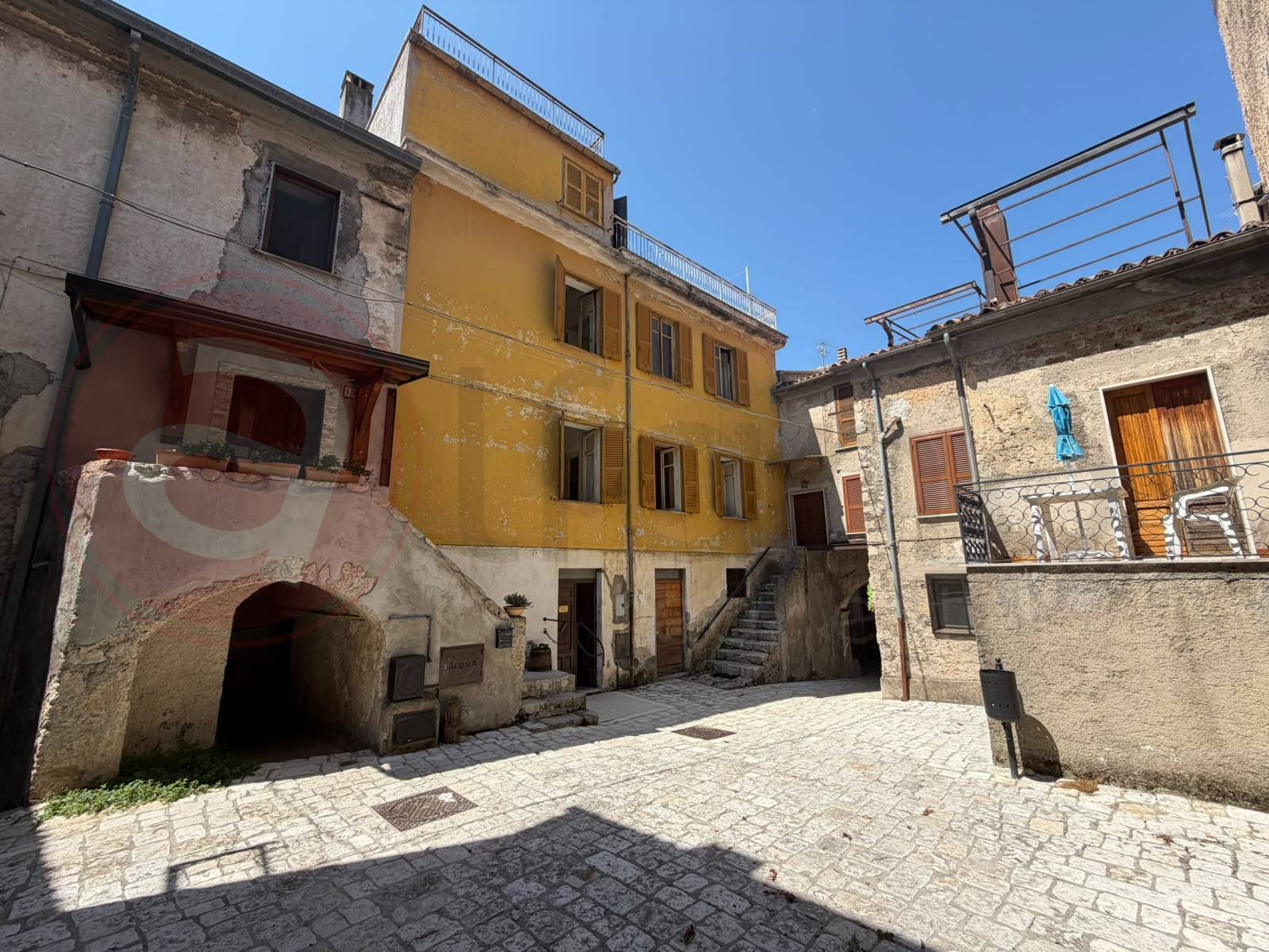 Abitazioni tipiche storiche in vendita a Colle San Magno