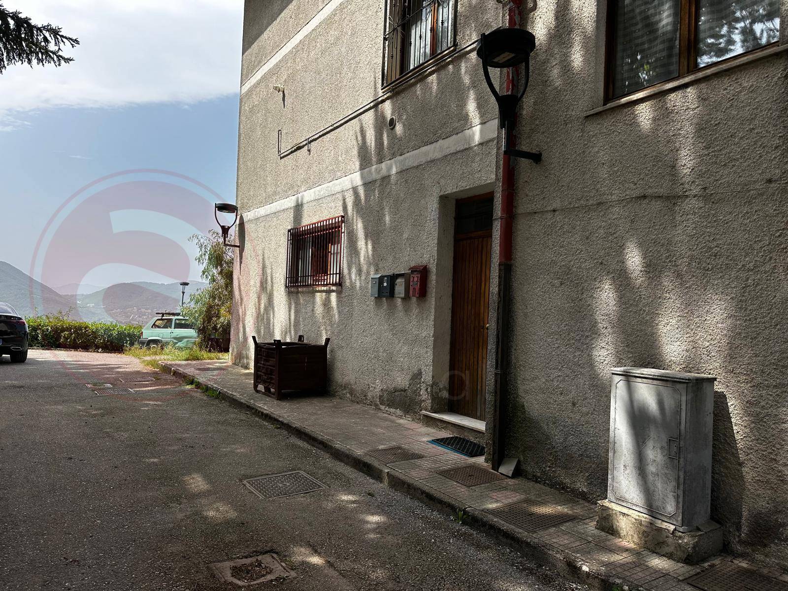 Appartamento in vendita a Sasso di Castalda