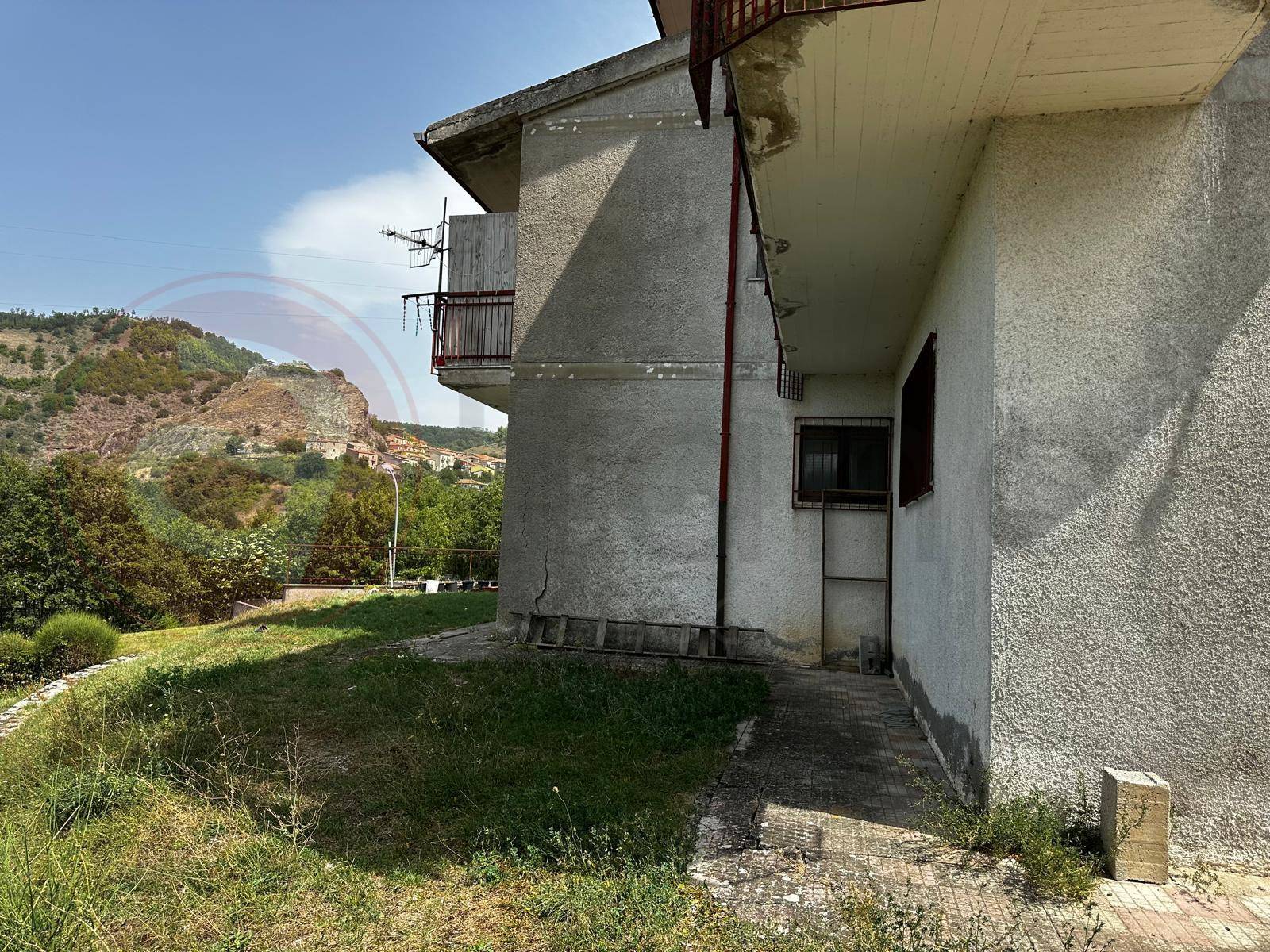 Appartamento in vendita a Sasso di Castalda