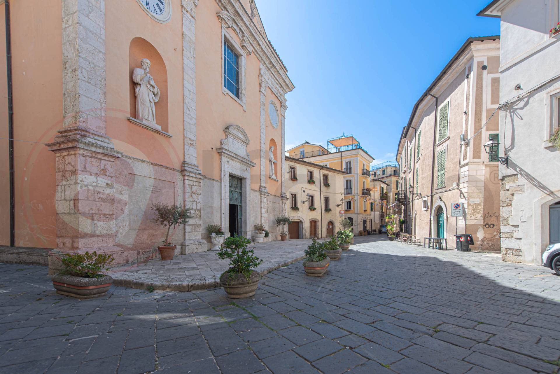 Abitazioni tipiche storiche in vendita a Isola del Liri