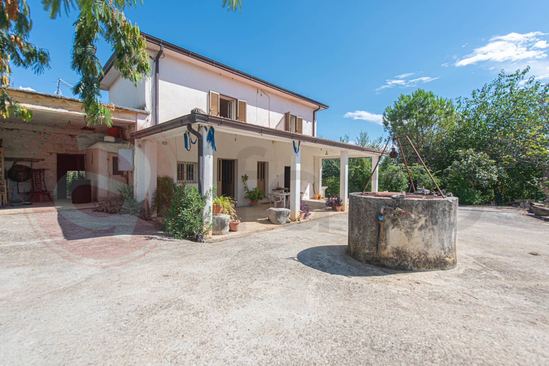 Casale di campagna in vendita a Pontecorvo