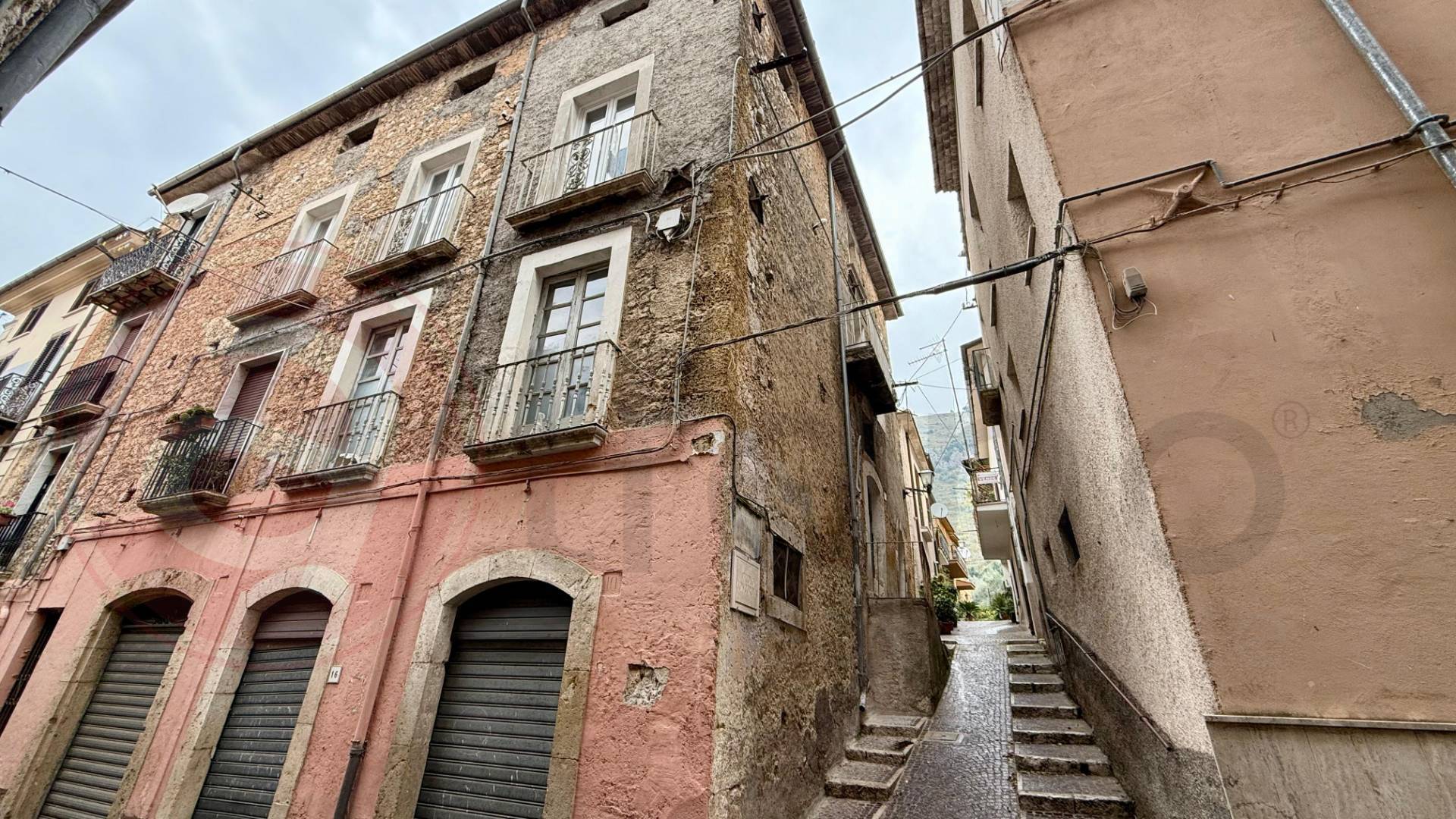 Abitazioni tipiche storiche in vendita a Roccasecca, Centro storico