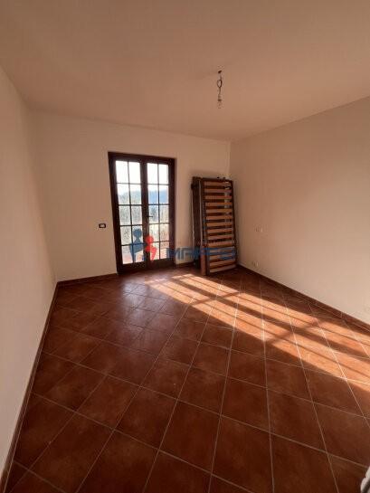 Villa Bifamiliare con giardino, Massarosa corsanico