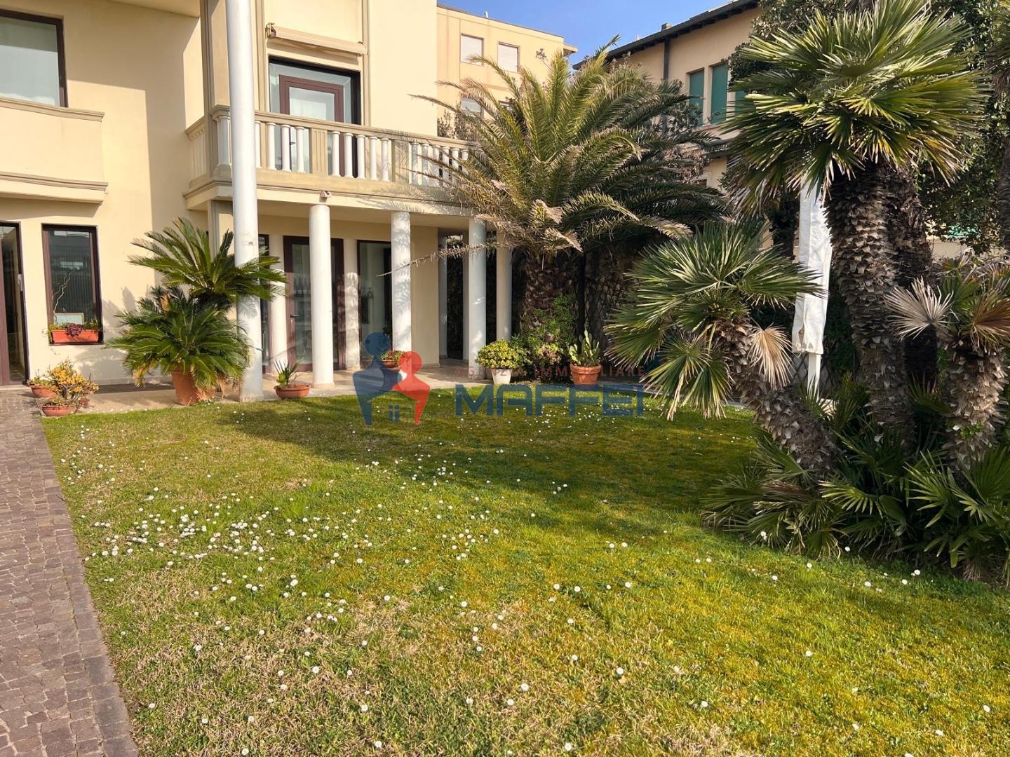 Quadrilocale in vendita, Viareggio passeggiata