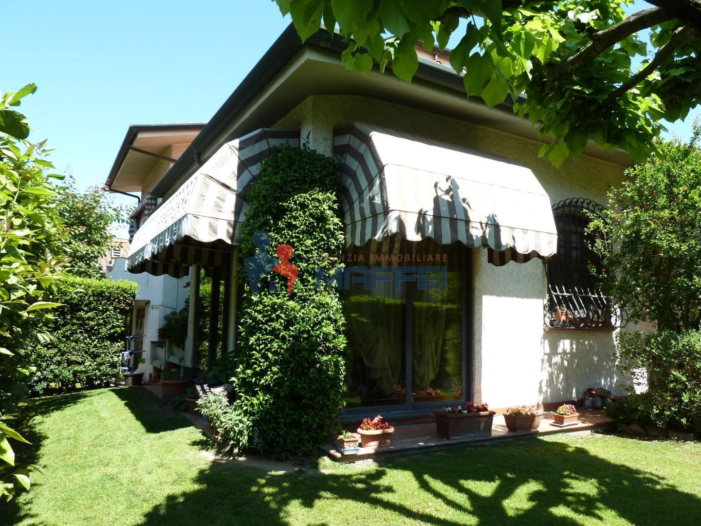 Villa in vendita, Viareggio ex campo di aviazione