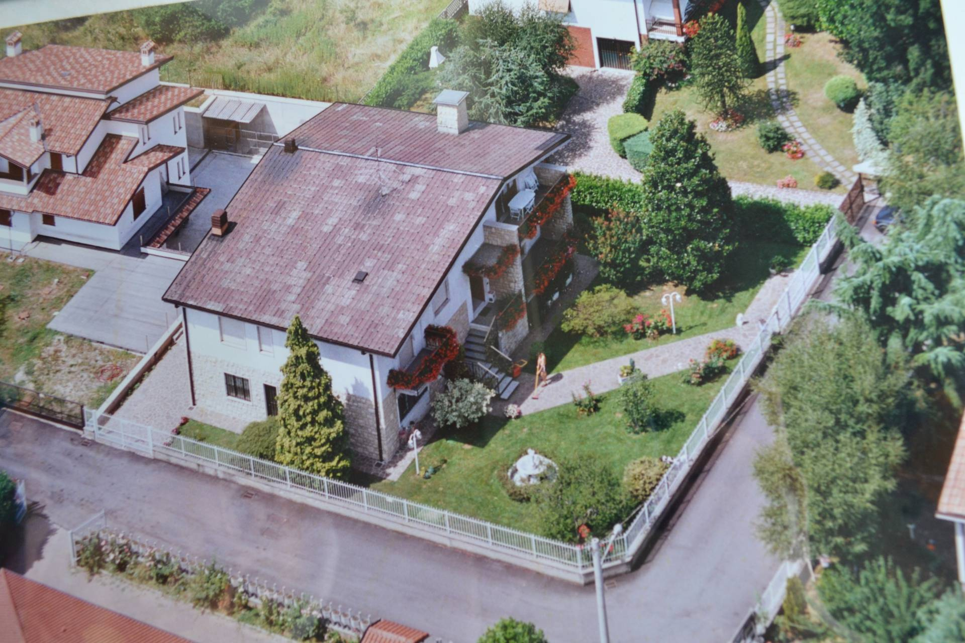 Villa con terrazzo a Capriate San Gervasio