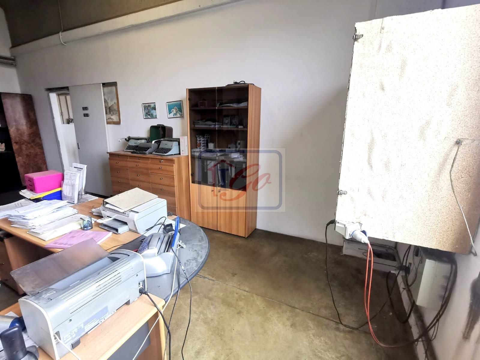 Capannone in vendita a Trezzo sull'Adda