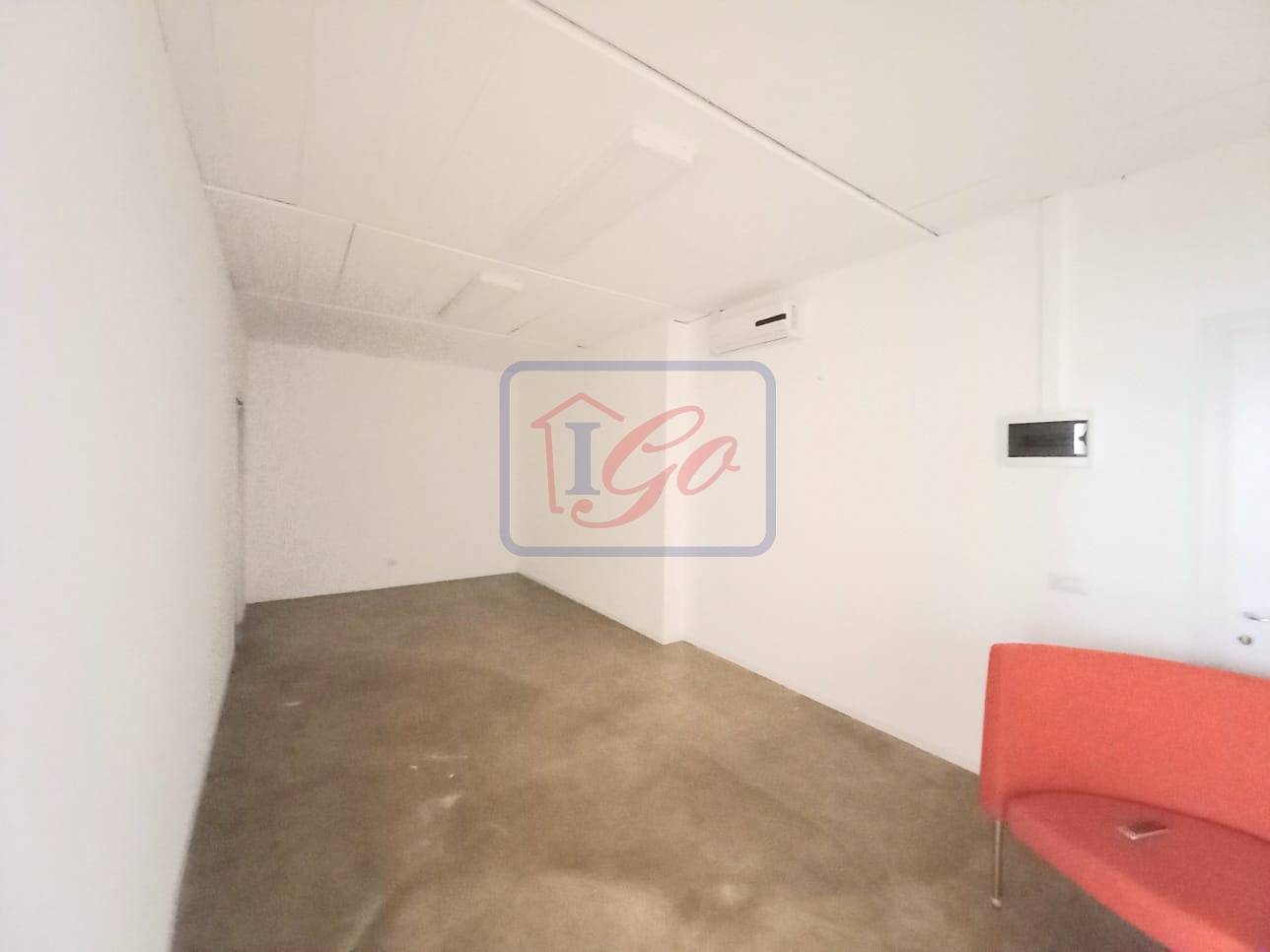 Locale commerciale in affitto a Trezzo sull'Adda