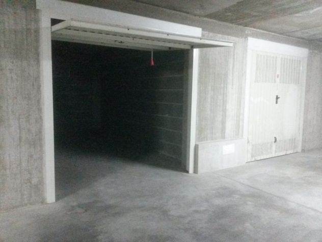 Box o garage in vendita a Boltiere