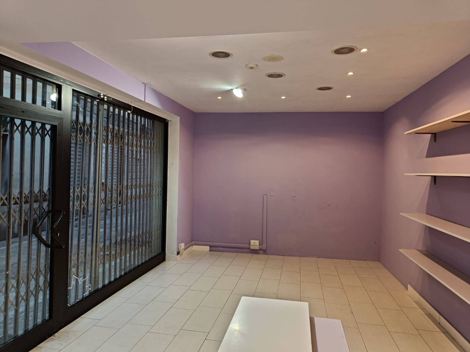 Negozio in vendita a Trezzo sull'Adda