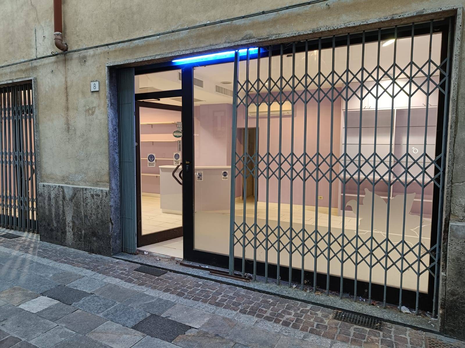 Negozio in vendita a Trezzo sull'Adda