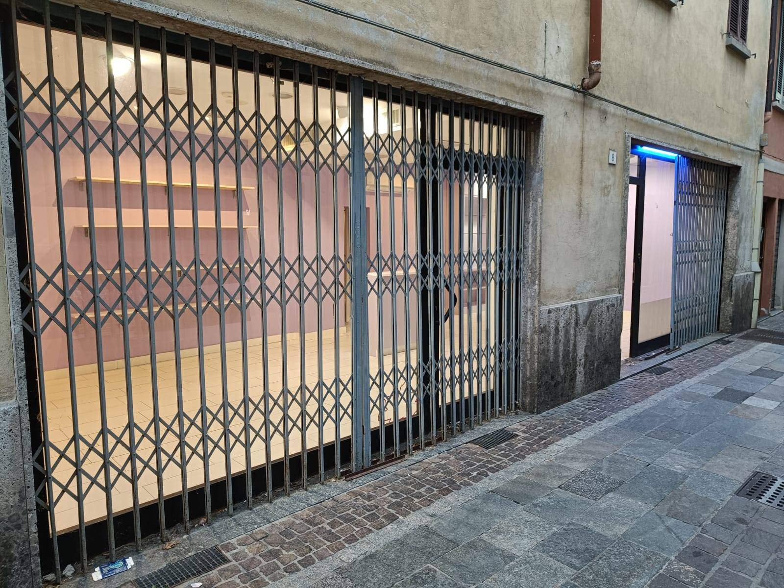 Negozio in vendita a Trezzo sull'Adda