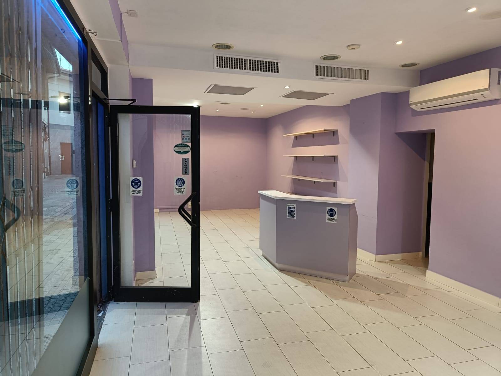 Negozio in vendita a Trezzo sull'Adda