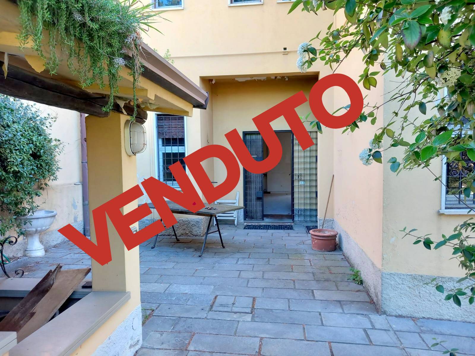 Porzione villa in vendita a Capriate San Gervasio