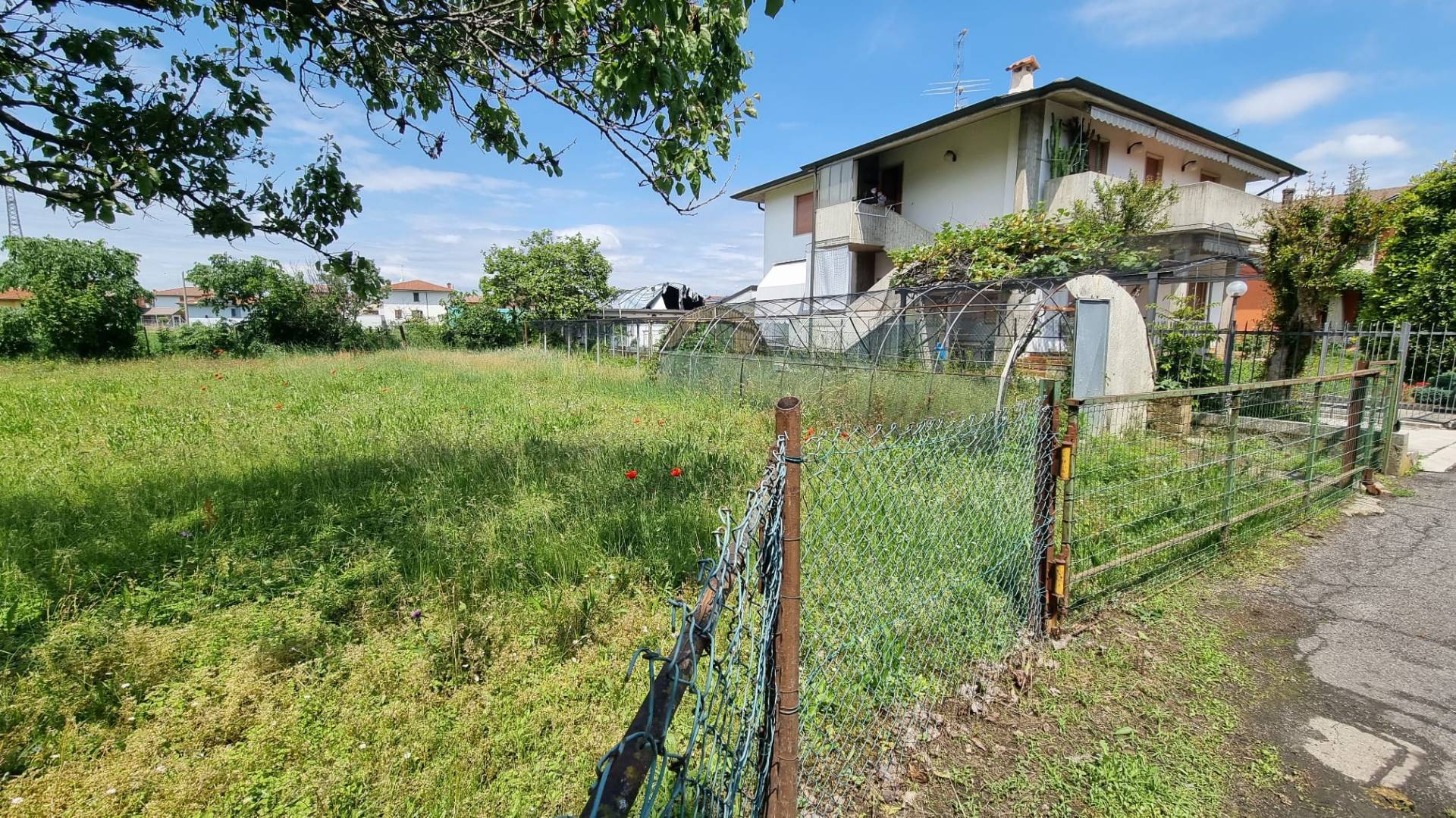 Terreno edificabile in vendita a Osio Sopra
