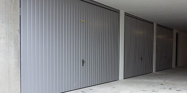 Box o garage in vendita a Boltiere