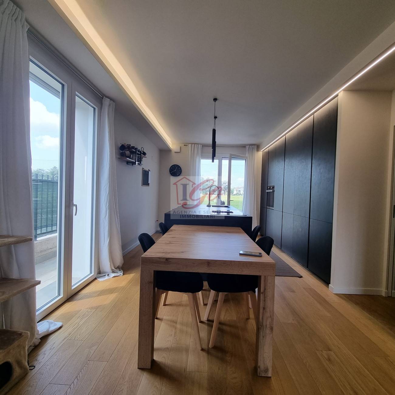 Villa di testa in vendita a Pozzo d'Adda