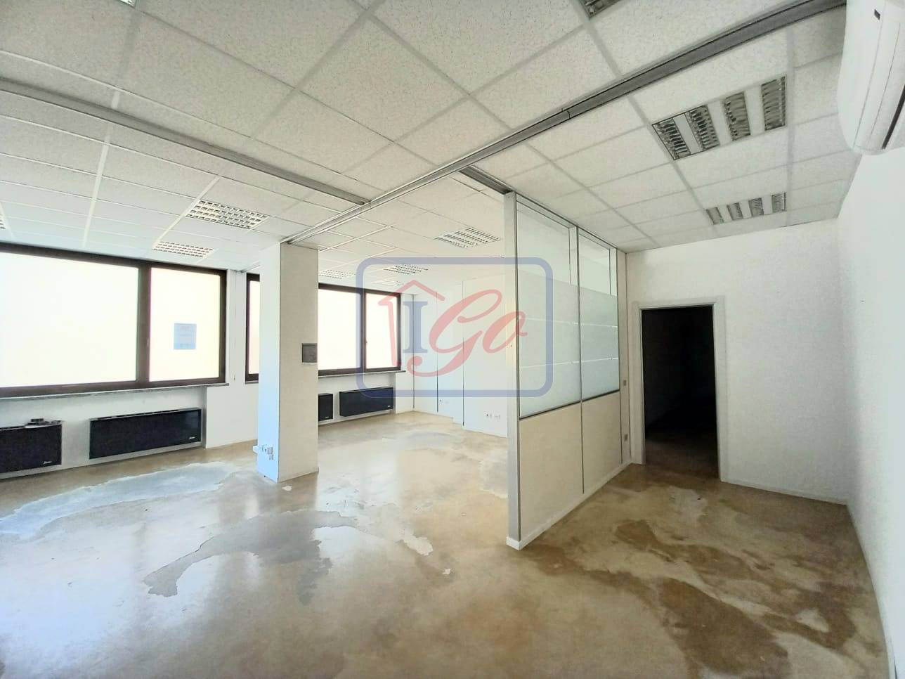 Locale commerciale in affitto a Trezzo sull'Adda