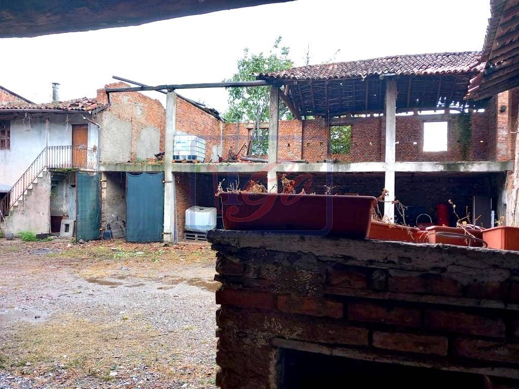 Rustico in vendita a Boltiere