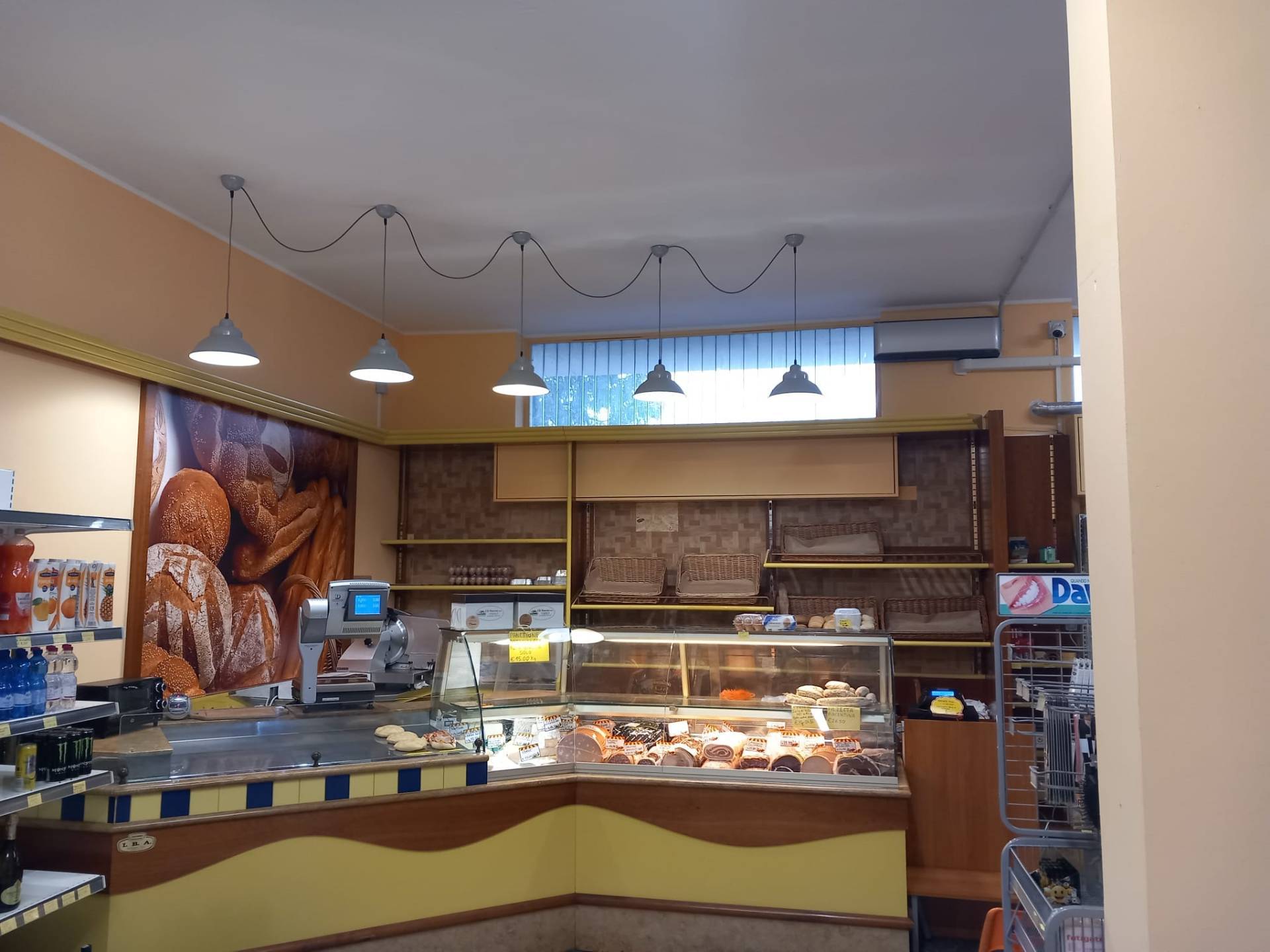 Attivit commerciale in vendita a Pozzo d'Adda