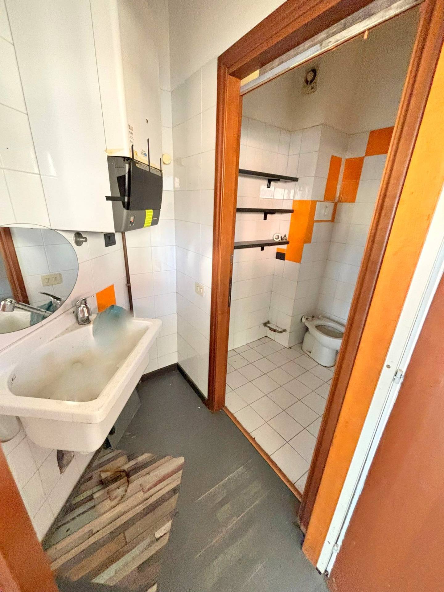 Locale commerciale in affitto a Grezzago