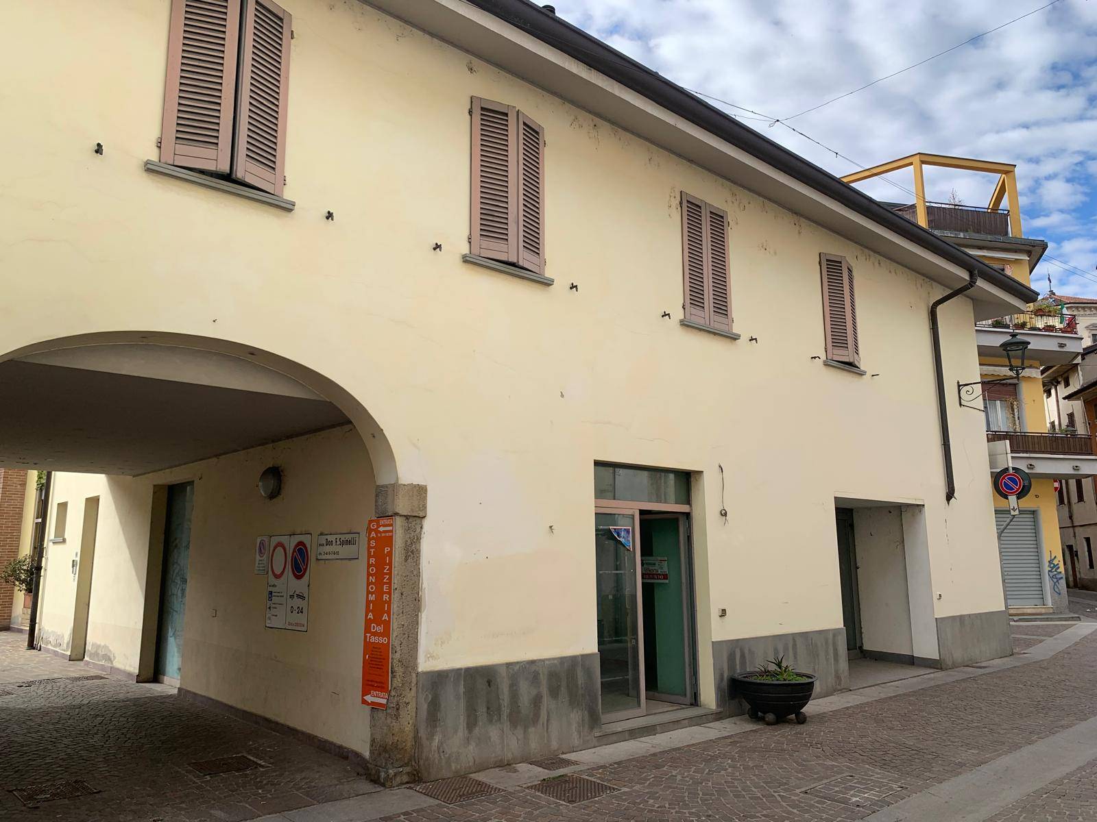 Locale commerciale in vendita a Verdello