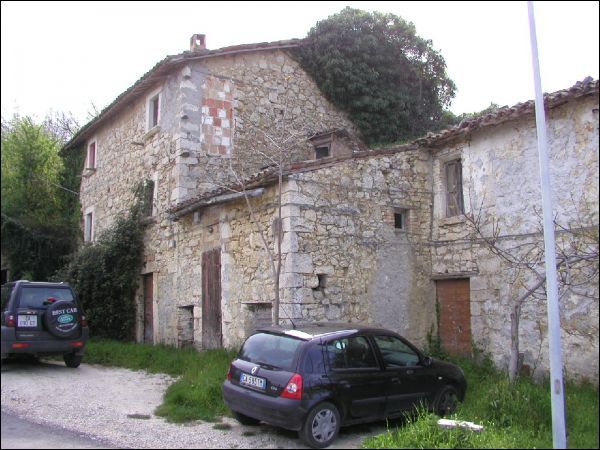 Casa indipendente da ristrutturare Ascoli Piceno lisciano