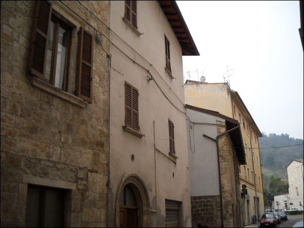 Vendesi casa indipendente a Ascoli Piceno