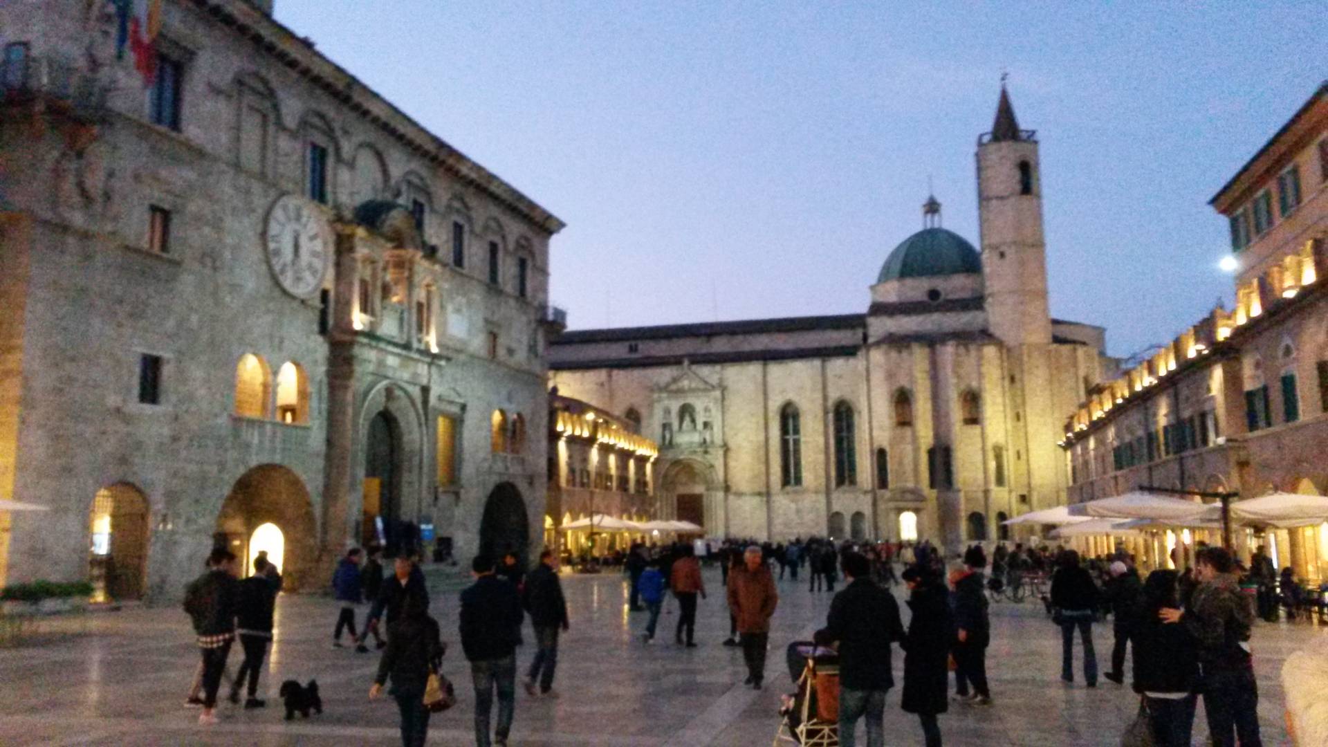 Attivit commerciale Ascoli Piceno centro storico