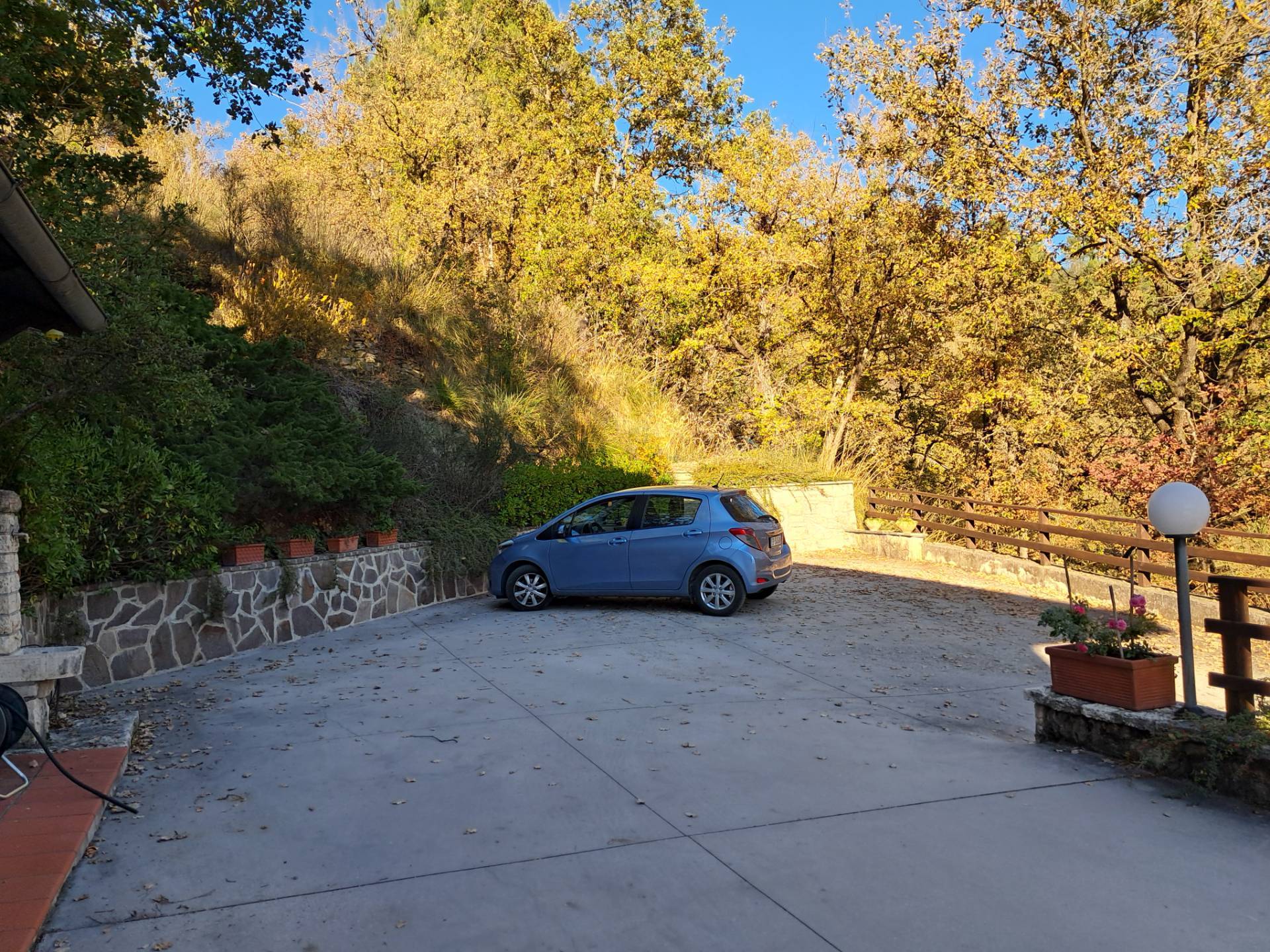 Casa indipendente in vendita a Ascoli Piceno, Mozzano