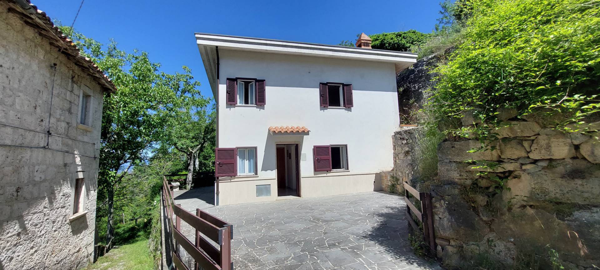 Casa indipendente in vendita, Valle Castellana san vito