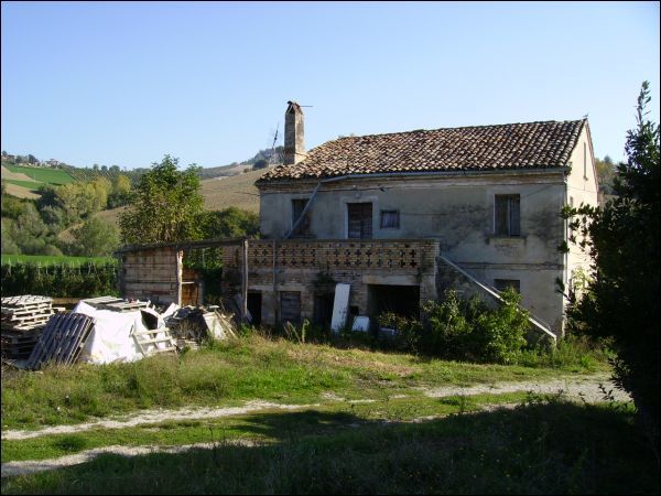 Casa colonica in vendita a Rotella