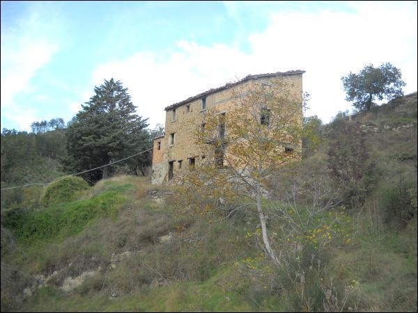 Casa colonica in vendita a Roccafluvione